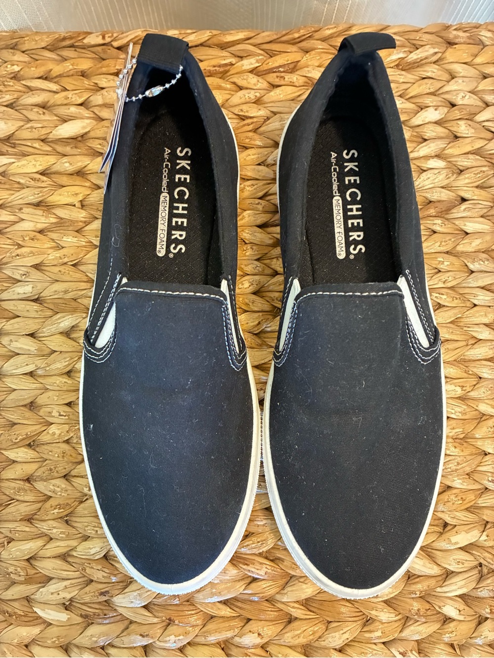Skechers Poppy Everyday Daisy Slip On Sneakers Black Womens 8.5